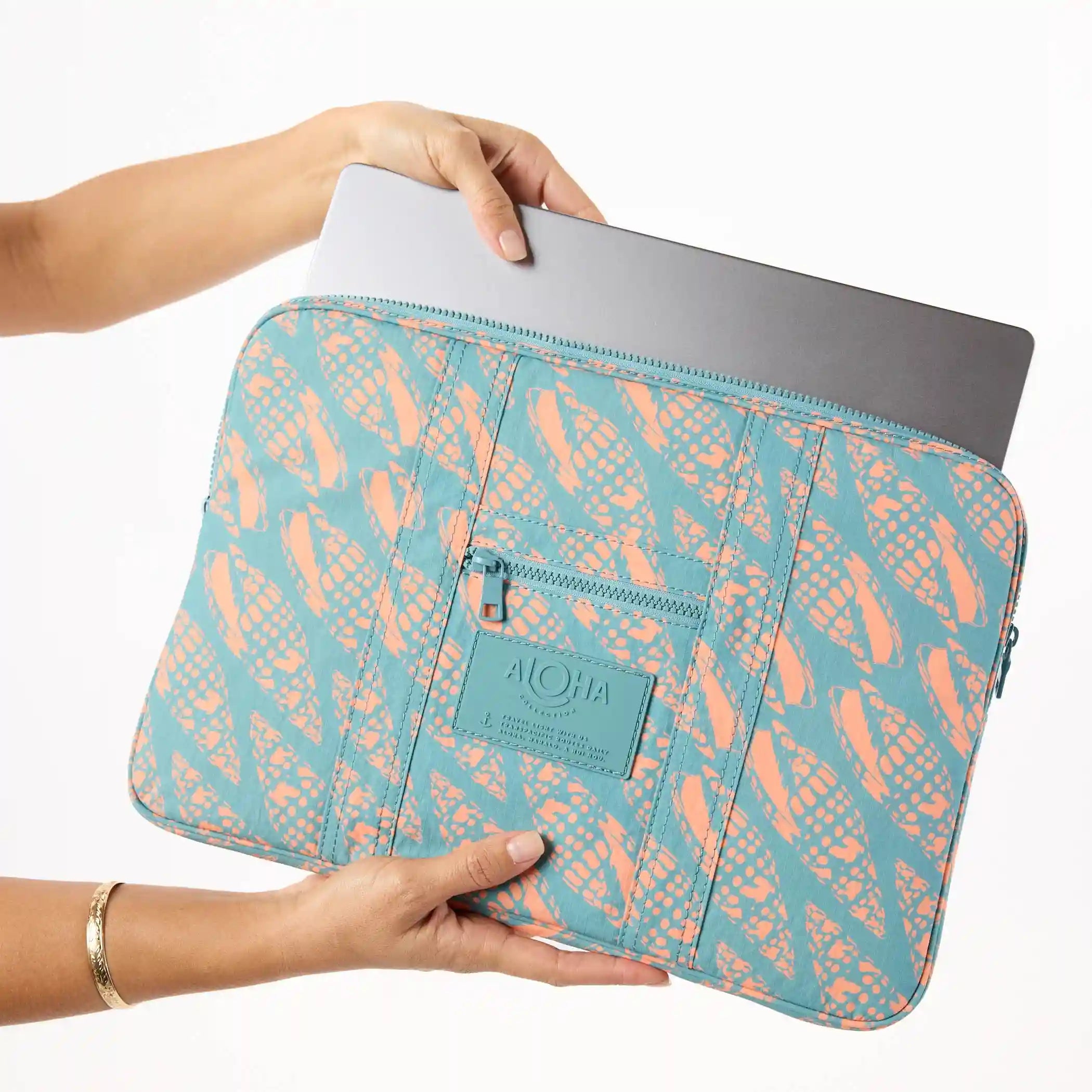 16 Inch Keep It Light Laptop Case | Miter Lineup